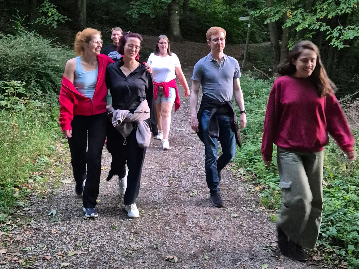 Vereinsausflug im Wald